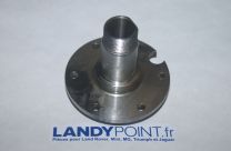 FTC3188G - Rear Stub Axle - OEM - Defender / Discovery / Range Rover Classic